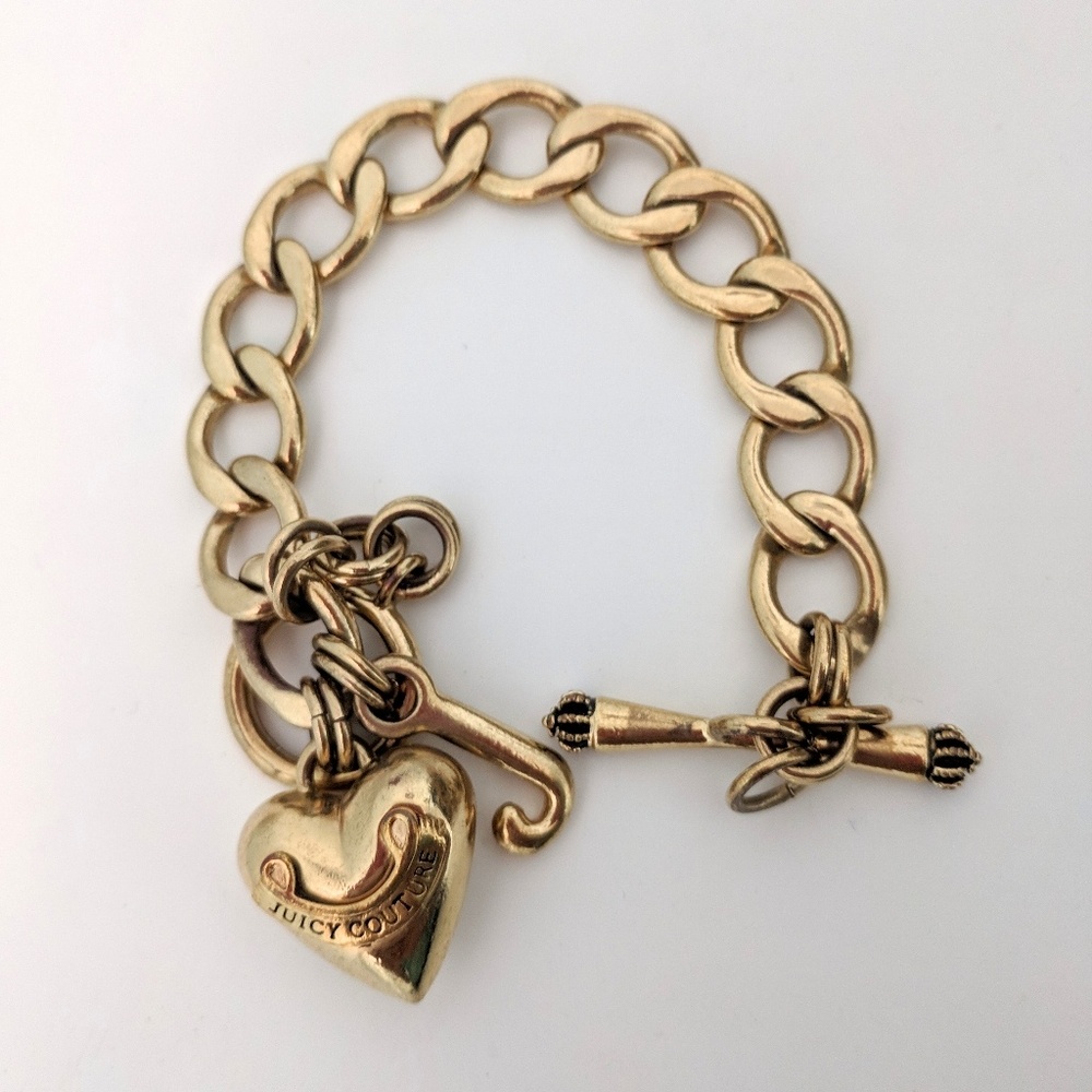 Juicy Couture Banner Heart Bracelet Gold B2